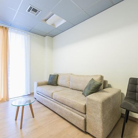 Athens Welcome Suites Apartments מראה חיצוני תמונה
