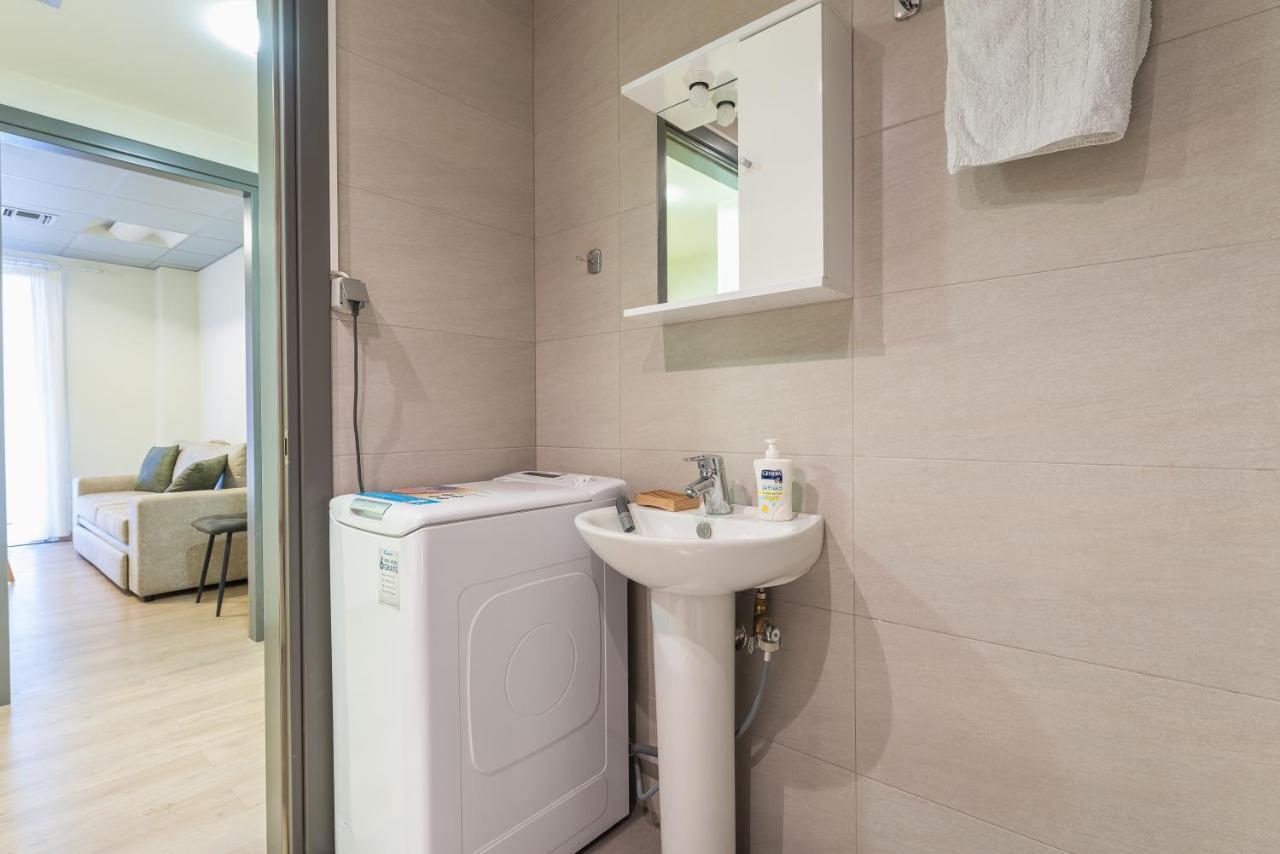 Athens Welcome Suites Apartments מראה חיצוני תמונה